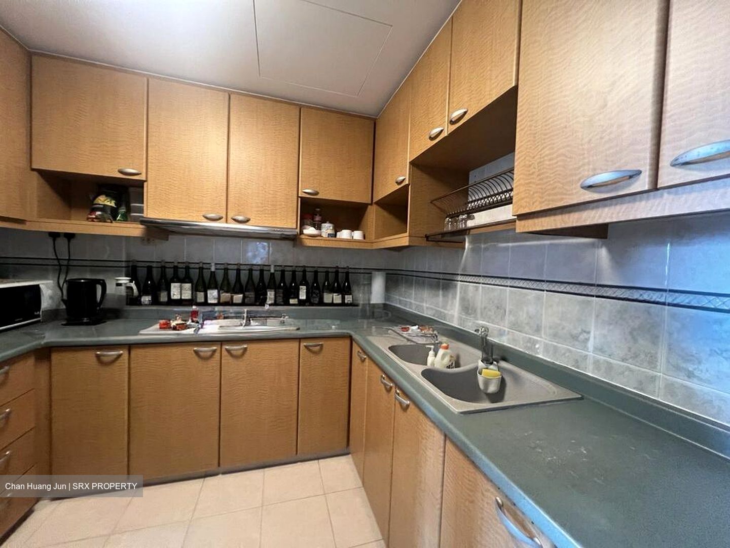 Hilltop Grove (D23), Condominium #566191491